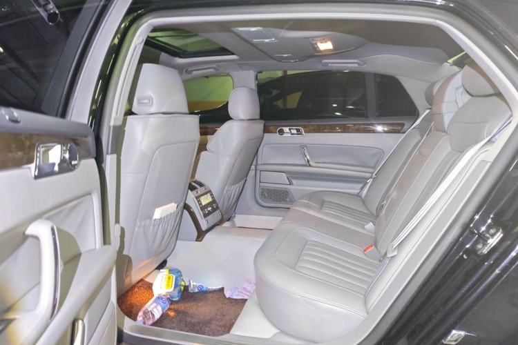 Used Volkswagen Phaeton 2011 3.6L V6 5-Seater Extended Business Edition Left Rear Seat
