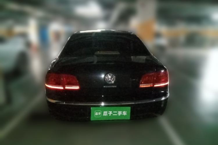 Used Volkswagen Phaeton 2011 3.6L V6 5-Seater Extended Business Edition Rear