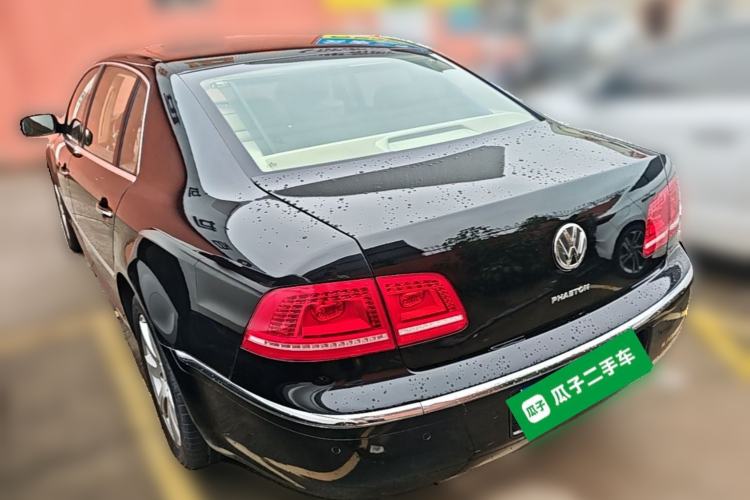 Used Volkswagen Phaeton 2011 3.6L V6 5-Seater Extended Comfort Version Rear Left 45 Deg