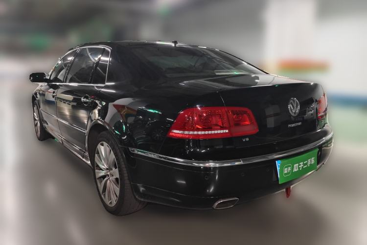 Used Volkswagen Phaeton 2011 4.2L V8 4-seat Extended-Range Individual Edition Rear Left 45 Deg