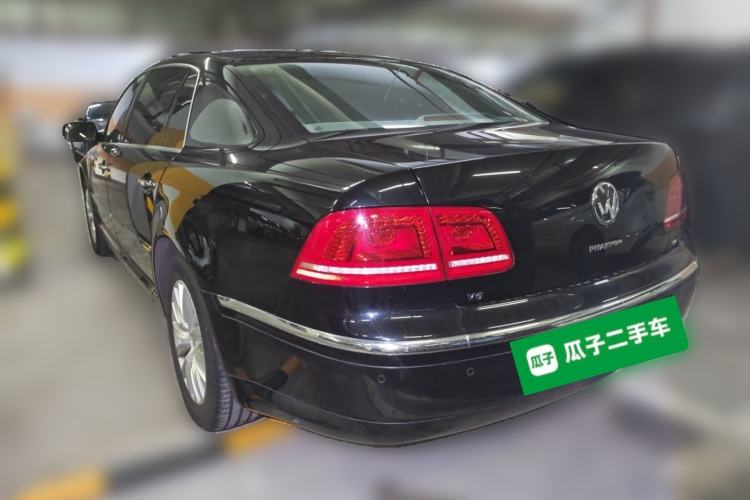 Used Volkswagen Phaeton 2011 3.6L V6 5-Seater Extended Business Edition Rear Left 45 Deg