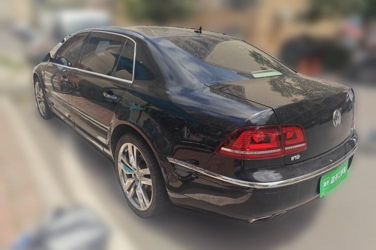 Used Volkswagen Phaeton 2011 4.2L V8 4-seat Extended-Range Individual Edition Rear Left 45 Deg