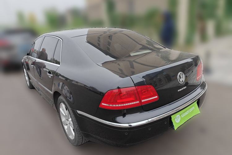 Used Volkswagen Phaeton 2011 3.6L V6 5-Seater Extended Comfort Version Rear Left 45 Deg