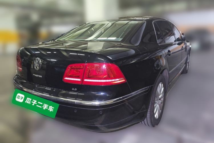 Used Volkswagen Phaeton 2011 3.6L V6 5-Seater Extended Business Edition Rear Right 45 Deg