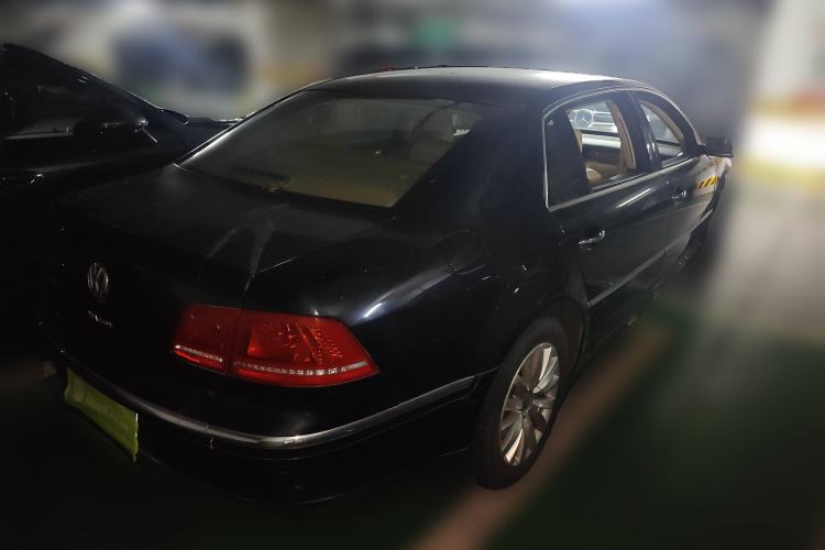Used Volkswagen Phaeton 2011 3.6L V6 5-Seater Extended Business Edition Rear Right 45 Deg