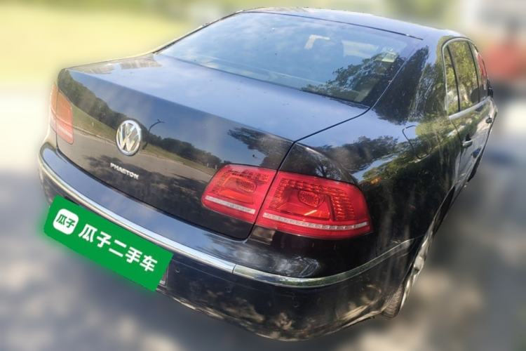 Used Volkswagen Phaeton 2011 3.6L V6 5-Seater Extended Comfort Version Rear Right 45 Deg