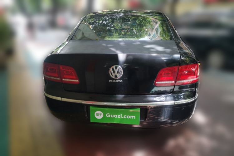 Used Volkswagen Phaeton 2011 3.6L V6 5-Seater Extended Comfort Version Rear