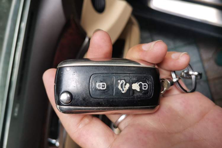 Used Volkswagen Phaeton 2011 3.6L V6 5-Seater Extended Comfort Version Vehicle Key