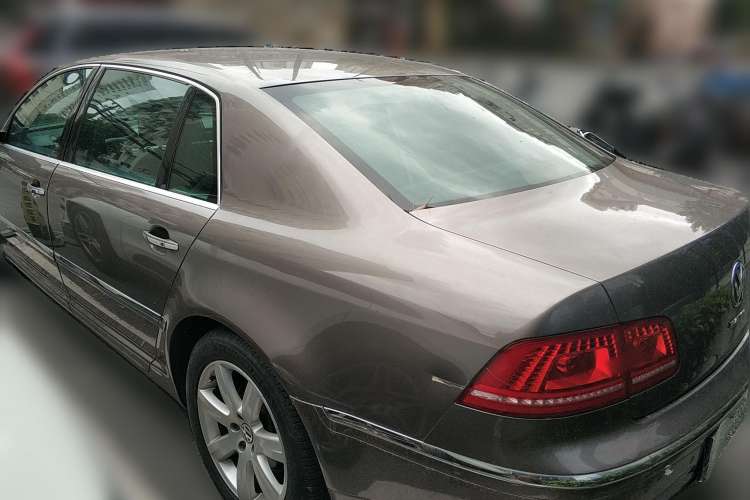 Used Volkswagen Phaeton 2011 3.6L V6 5-Seater Extended Business Edition Rear Left 45 Deg