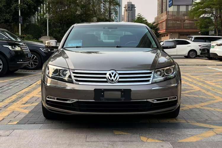 Used Volkswagen Phaeton 2011 3.6L V6 4-Seater Extended-Length Individual Edition Exterior 1