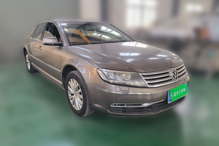 Used Volkswagen Phaeton 2011 3.6L V6 5-Seater Extended Business Edition Front Right 45 Deg