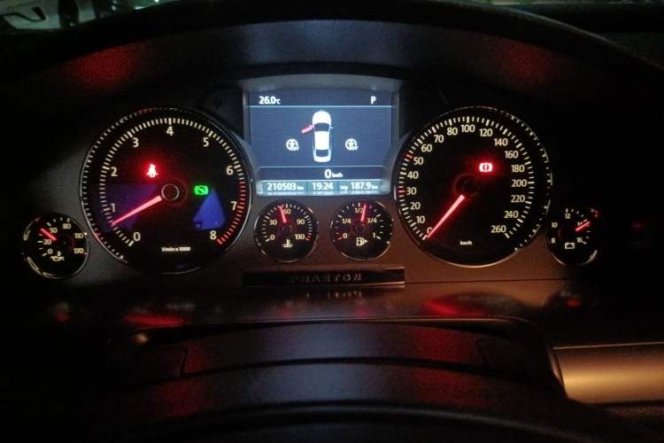 Used Volkswagen Phaeton 2011 3.6L V6 4-Seater Extended-Length Individual Edition Instrument Cluster