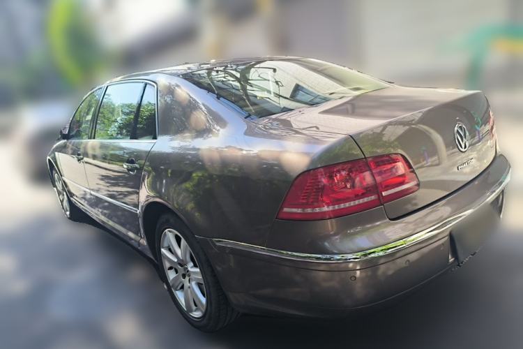 Used Volkswagen Phaeton 2011 3.6L V6 5-Seater Extended Comfort Version Rear Left 45 Deg