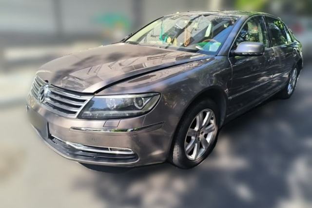 Volkswagen Phaeton 2011 3.6L V6 5-Seater Extended Comfort Version с пробегом