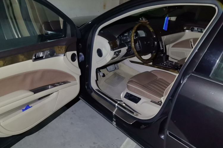 Used Volkswagen Phaeton 2011 3.6L V6 5-Seater Extended Business Edition Driver Seat