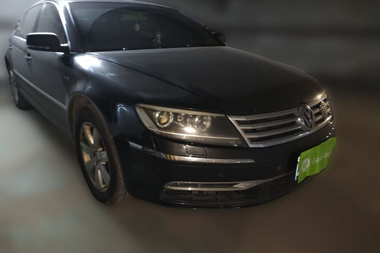 Used Volkswagen Phaeton 2011 3.6L V6 5-Seater Extended Comfort Version Front Right 45 Deg