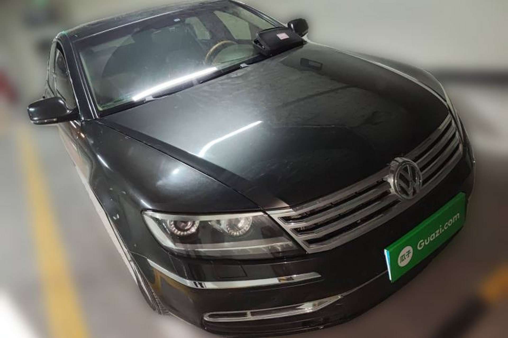 Used Volkswagen Phaeton 2011 4.2L V8 4-seat Extended-Range Individual Edition Front Right 45 Deg