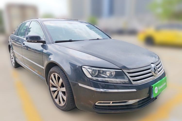 Used Volkswagen Phaeton 2011 3.6L V6 5-Seater Extended Comfort Version Front Right 45 Deg