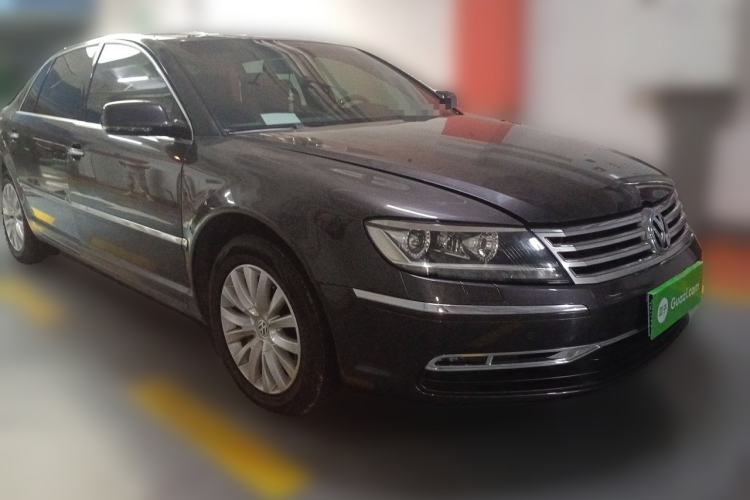 Used Volkswagen Phaeton 2011 3.6L V6 5-Seater Extended Business Edition Front Right 45 Deg