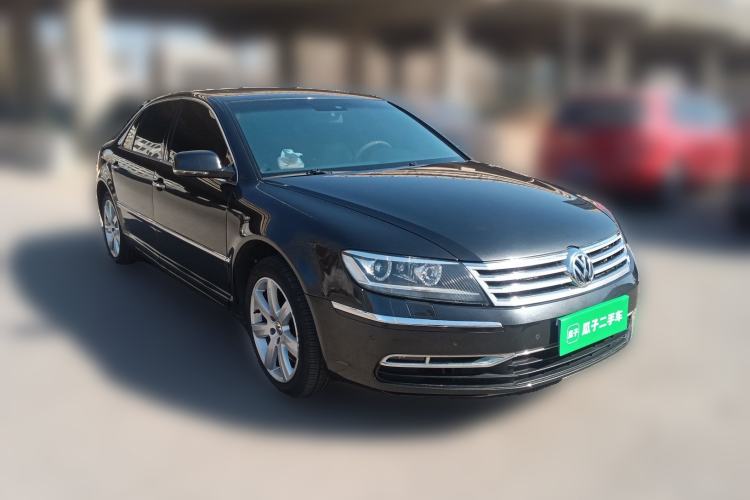 Used Volkswagen Phaeton 2011 3.6L V6 5-Seater Extended Comfort Version Front Right 45 Deg