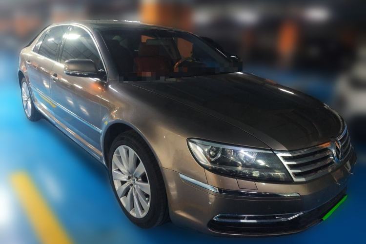 Used Volkswagen Phaeton 2011 4.2L V8 4-seat Extended-Range Individual Edition Front Right 45 Deg