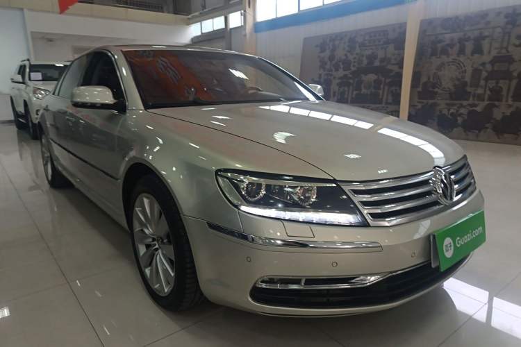 Used Volkswagen Phaeton 2011 4.2L V8 4-seat Extended-Range Individual Edition Front Right 45 Deg