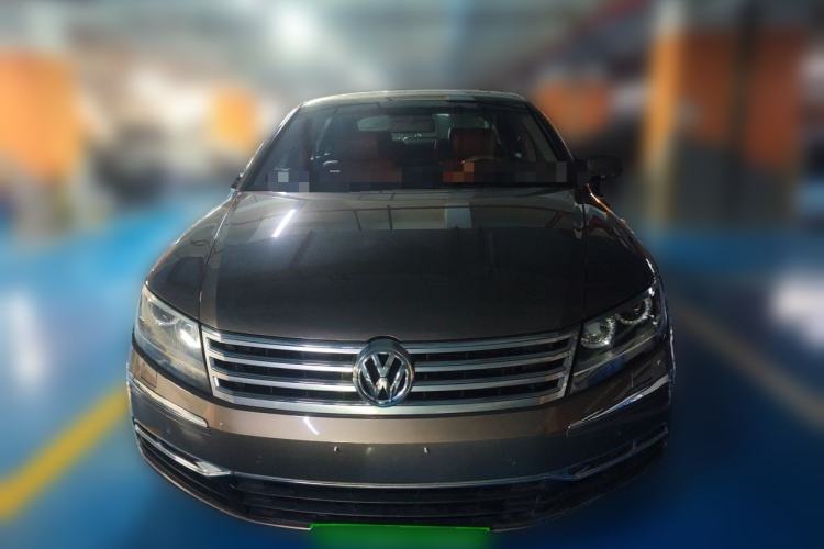 Used Volkswagen Phaeton 2011 4.2L V8 4-seat Extended-Range Individual Edition Front