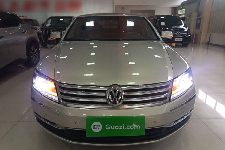 Used Volkswagen Phaeton 2011 4.2L V8 4-seat Extended-Range Individual Edition Front