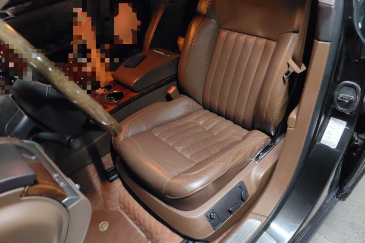 Used Volkswagen Phaeton 2011 3.6L V6 5-Seater Extended Comfort Version Left Front Seat
