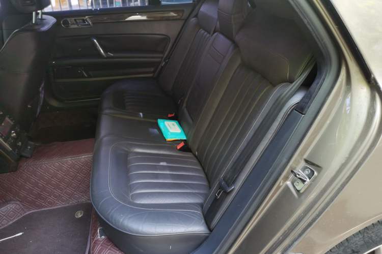 Used Volkswagen Phaeton 2011 3.6L V6 5-Seater Extended Business Edition Left Rear Seat