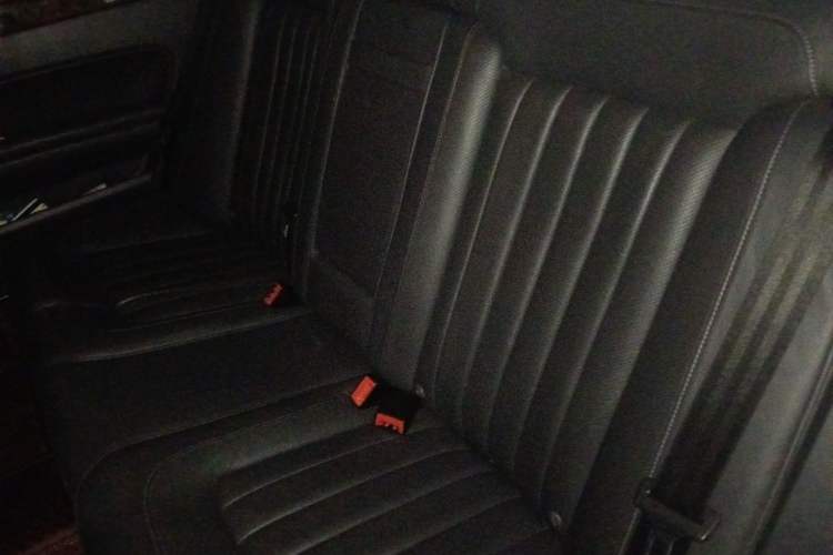 Used Volkswagen Phaeton 2011 3.6L V6 5-Seater Extended Business Edition Left Rear Seat