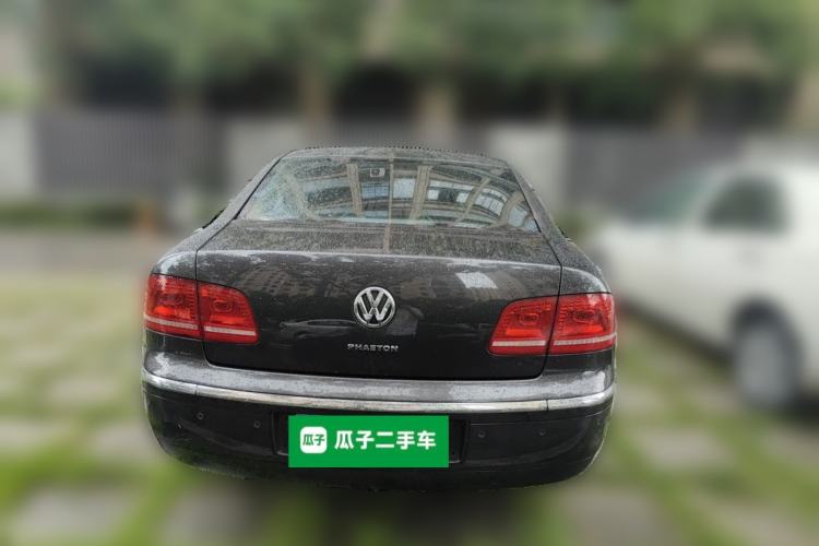Used Volkswagen Phaeton 2011 3.6L V6 5-Seater Extended Business Edition Rear