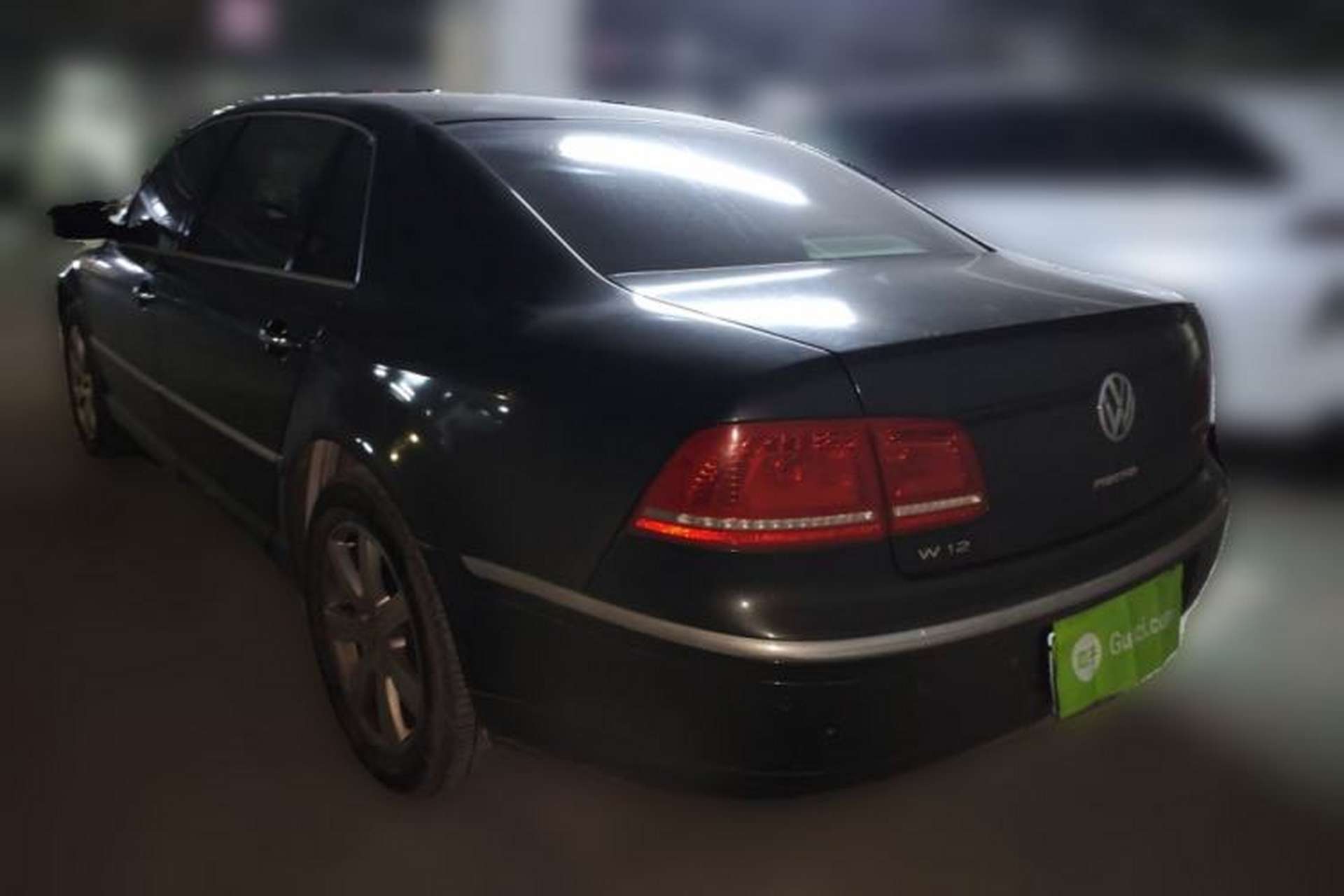 Used Volkswagen Phaeton 2011 3.6L V6 5-Seater Extended Comfort Version Rear Left 45 Deg