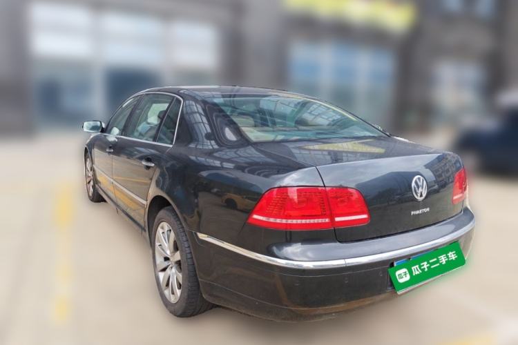 Used Volkswagen Phaeton 2011 3.6L V6 5-Seater Extended Comfort Version Rear Left 45 Deg