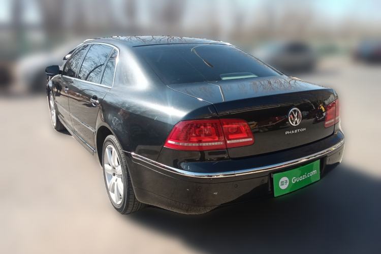 Used Volkswagen Phaeton 2011 3.6L V6 5-Seater Extended Comfort Version Rear Left 45 Deg