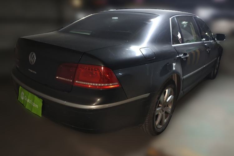 Used Volkswagen Phaeton 2011 3.6L V6 5-Seater Extended Comfort Version Rear Right 45 Deg