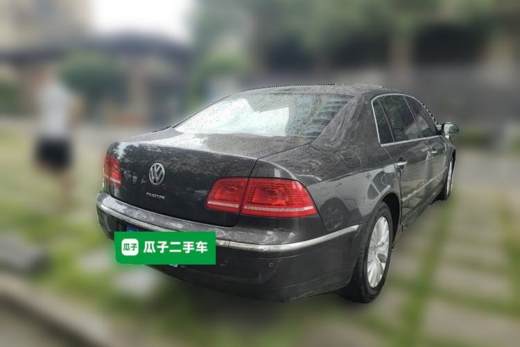 Used Volkswagen Phaeton 2011 3.6L V6 5-Seater Extended Business Edition Rear Right 45 Deg