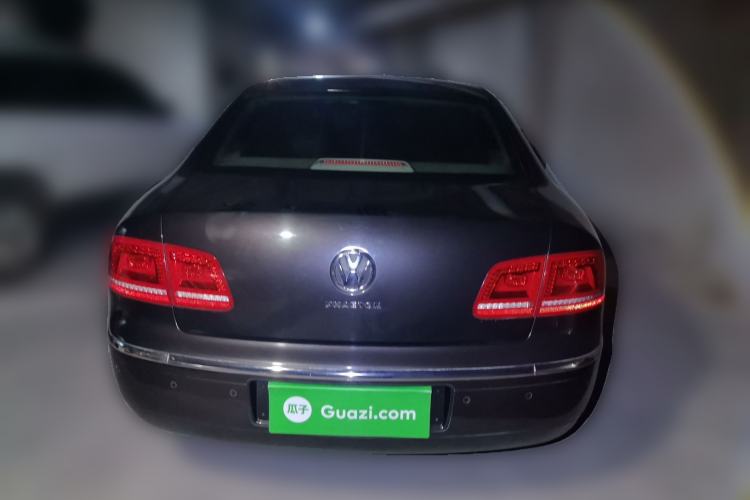Used Volkswagen Phaeton 2011 3.6L V6 5-Seater Extended Business Edition Rear