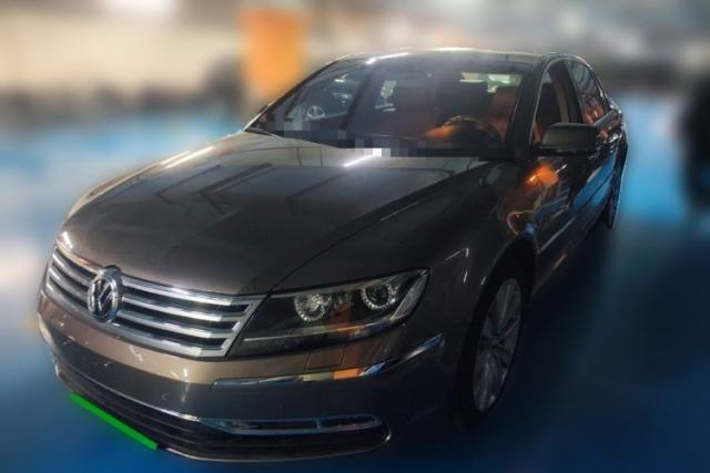 Used Volkswagen Phaeton 2011 4.2L V8 4-seat Extended-Range Individual Edition