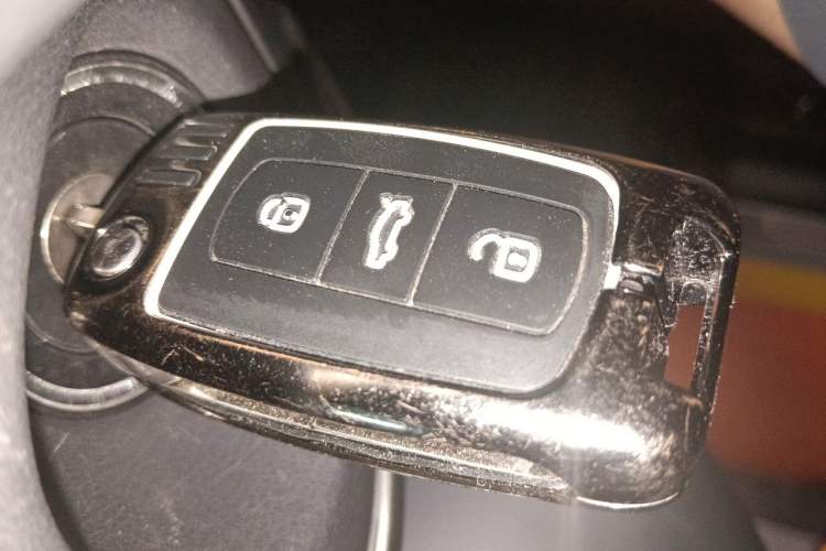 Used Volkswagen Phaeton 2011 3.6L V6 5-Seater Extended Business Edition Vehicle Key