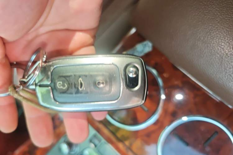 Used Volkswagen Phaeton 2011 3.6L V6 5-Seater Extended Comfort Version Vehicle Key