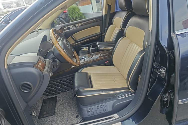 Used Volkswagen Phaeton 2011 4.2L V8 4-seat Extended-Range Individual Edition Left Front Seat