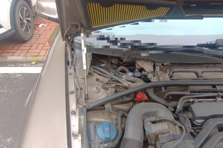 Used Volkswagen Phaeton 2011 3.6L V6 5-Seater Extended Comfort Version Engine Bay Right