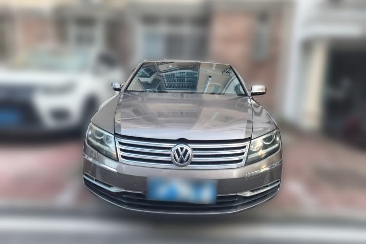 Used Volkswagen Phaeton 2011 3.6L V6 5-Seater Extended Comfort Version Front