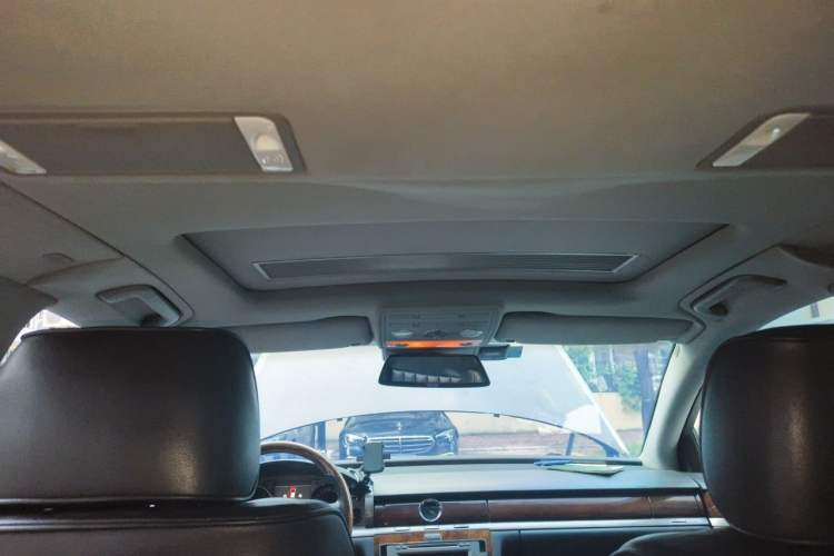 Used Volkswagen Phaeton 2011 3.6L V6 5-Seater Extended Comfort Version Headliner