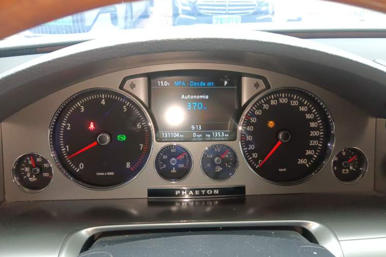 Used Volkswagen Phaeton 2011 3.6L V6 5-Seater Extended Comfort Version Instrument Cluster