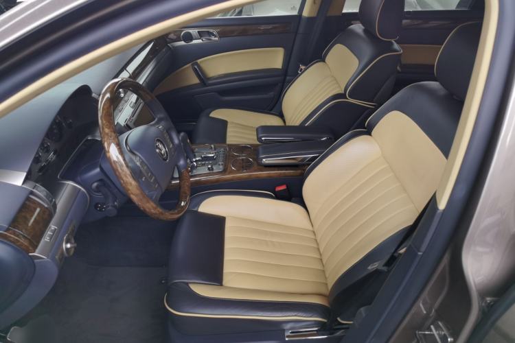 Used Volkswagen Phaeton 2011 3.6L V6 4-Seater Extended-Length Individual Edition Left Front Seat