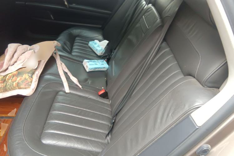 Used Volkswagen Phaeton 2011 3.6L V6 5-Seater Extended Comfort Version Left Rear Seat