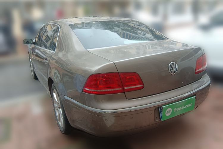 Used Volkswagen Phaeton 2011 3.6L V6 5-Seater Extended Comfort Version Rear Left 45 Deg