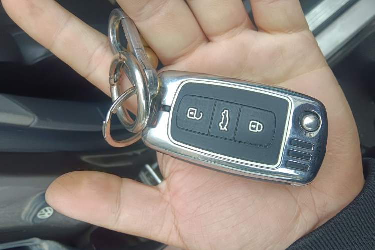 Used Volkswagen Phaeton 2011 3.6L V6 5-Seater Extended Comfort Version Vehicle Key